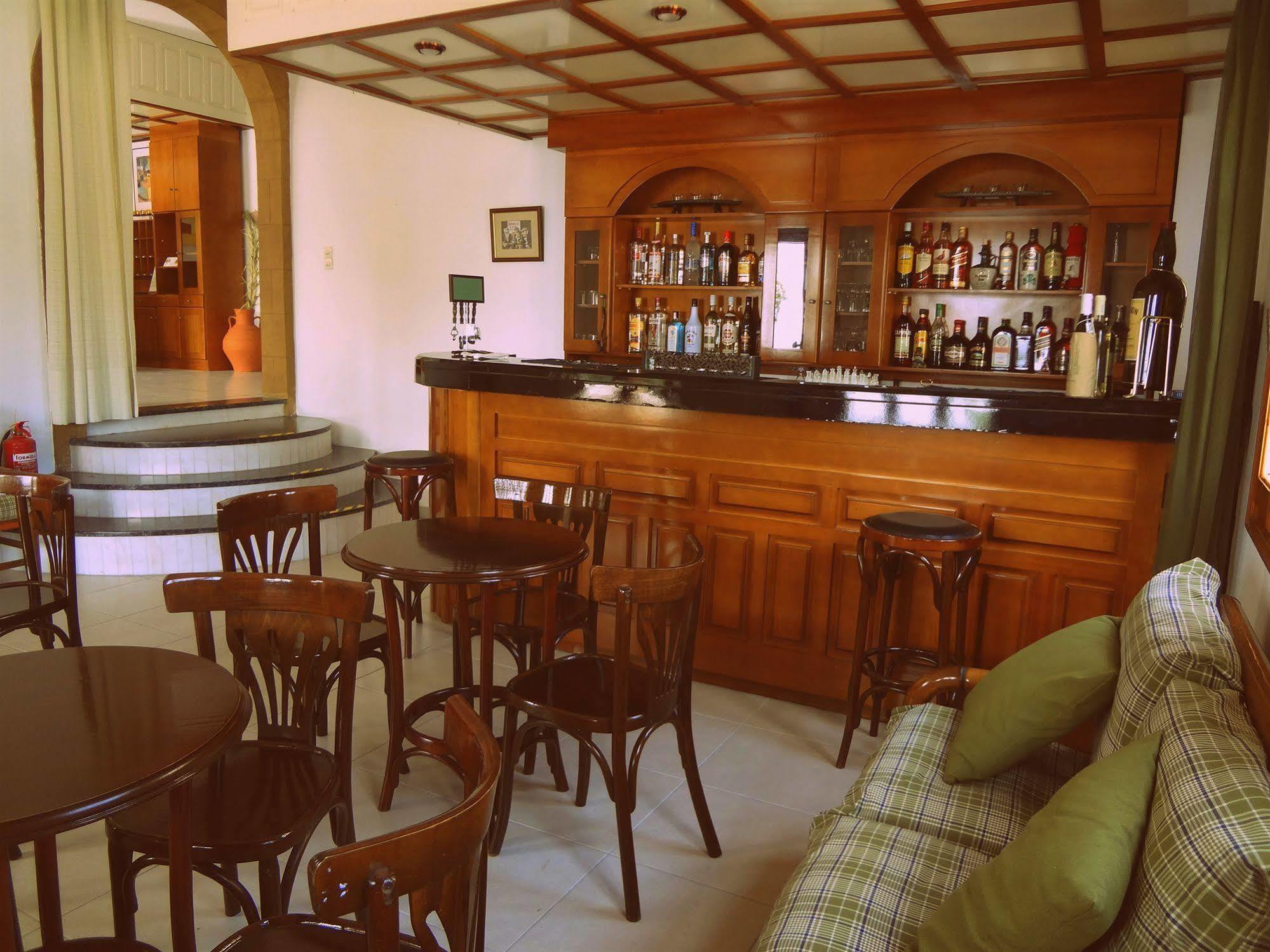 Blue Bay Hotel สกาลา ภายนอก รูปภาพ